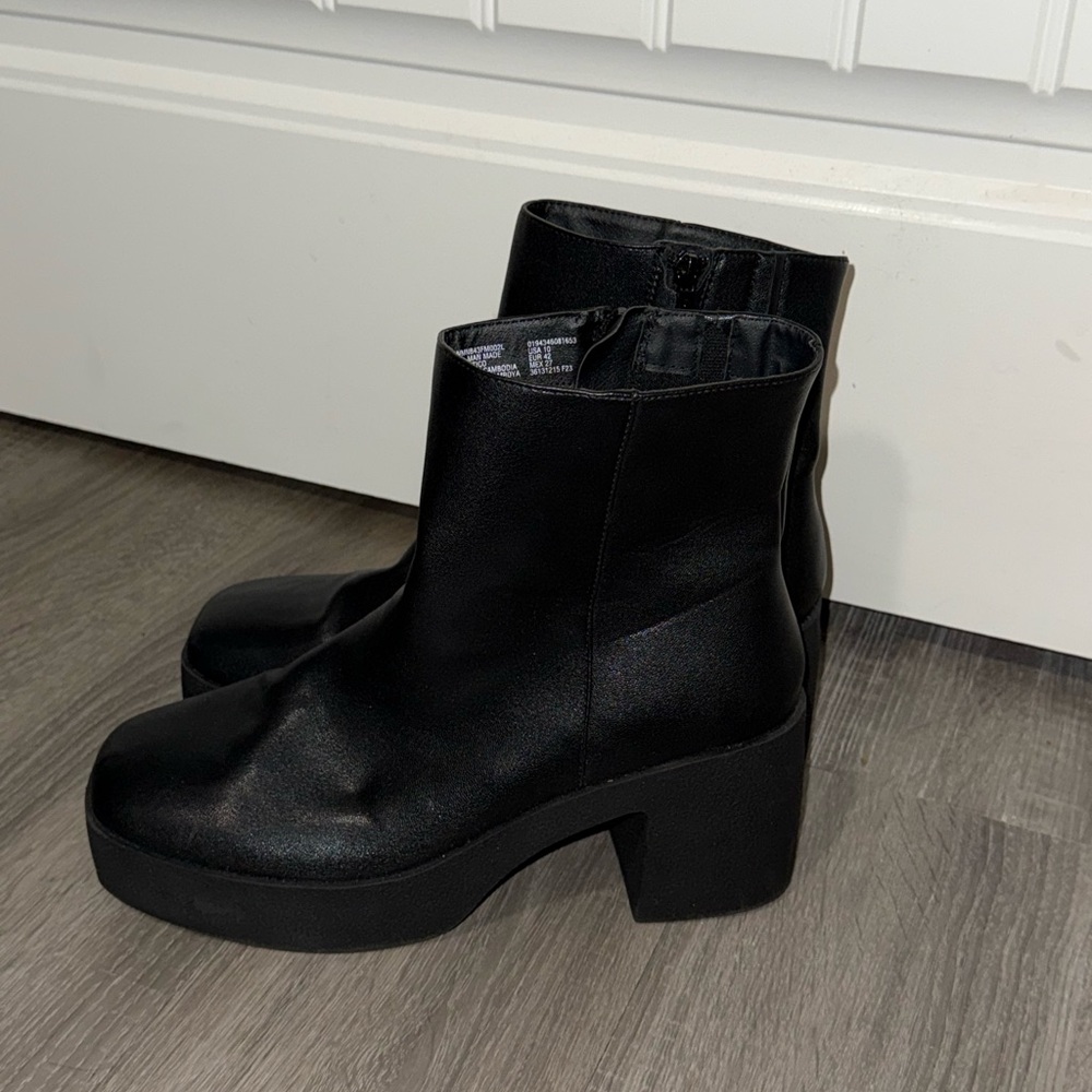 Black Ankle Boots